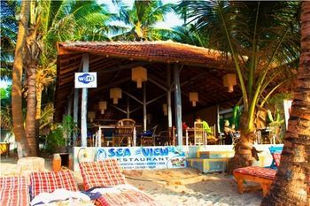 Sea View Resort Morjim Esterno foto